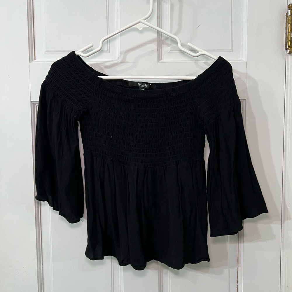 Guess off the shoulder Top